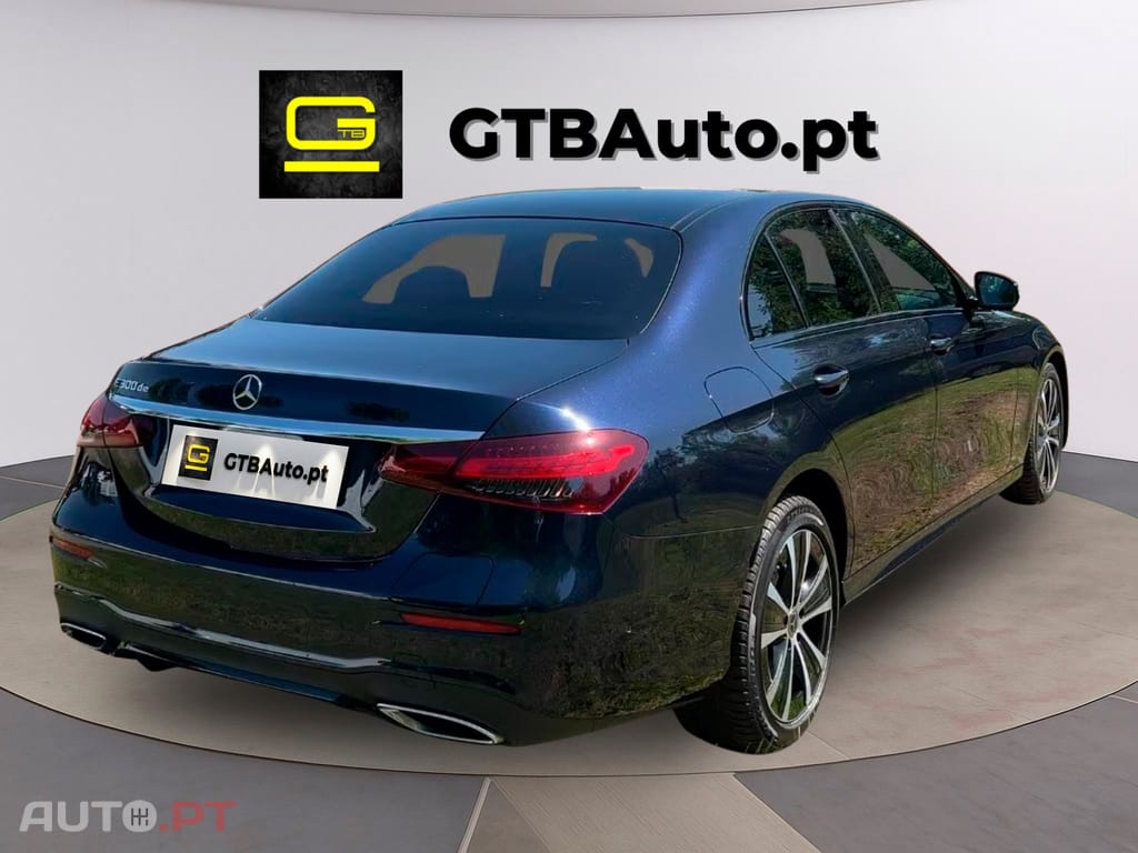 Mercedes-Benz E 300 de AMG-Line I.V.A DEDUTIVEL