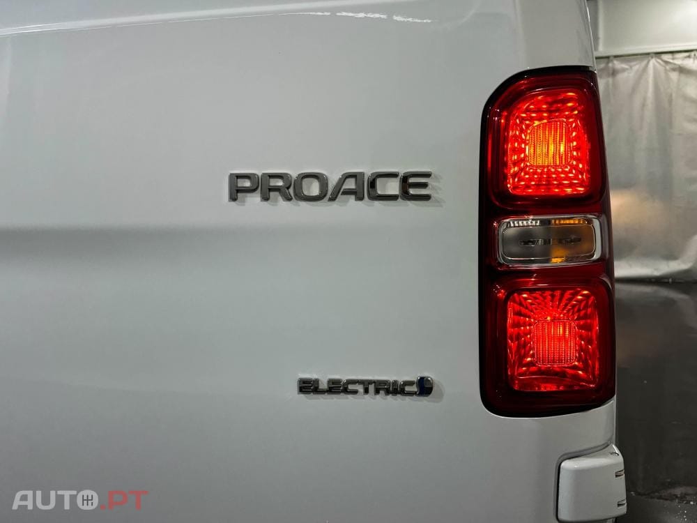 Toyota Proace Eletric 75kWh 136cv Business Line