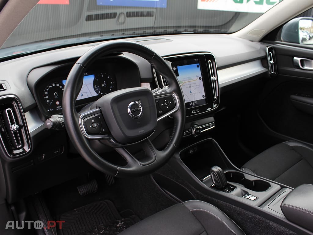 Volvo XC40 2.0 D3 Momentum Plus Geartronic