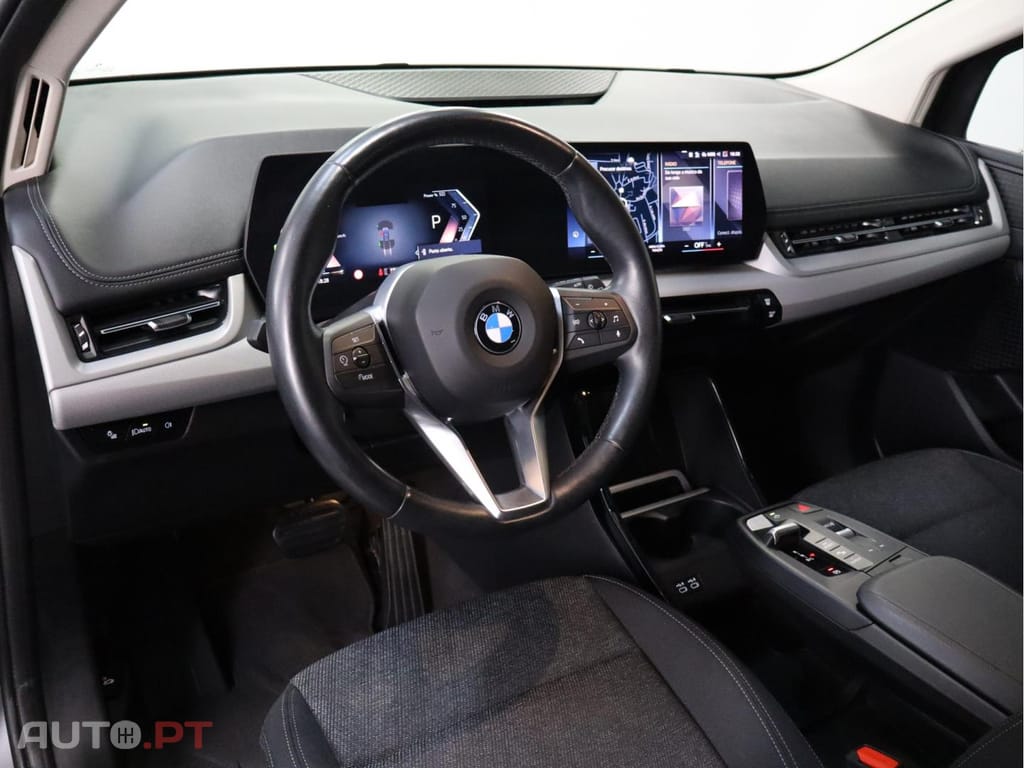 BMW 218 i Auto