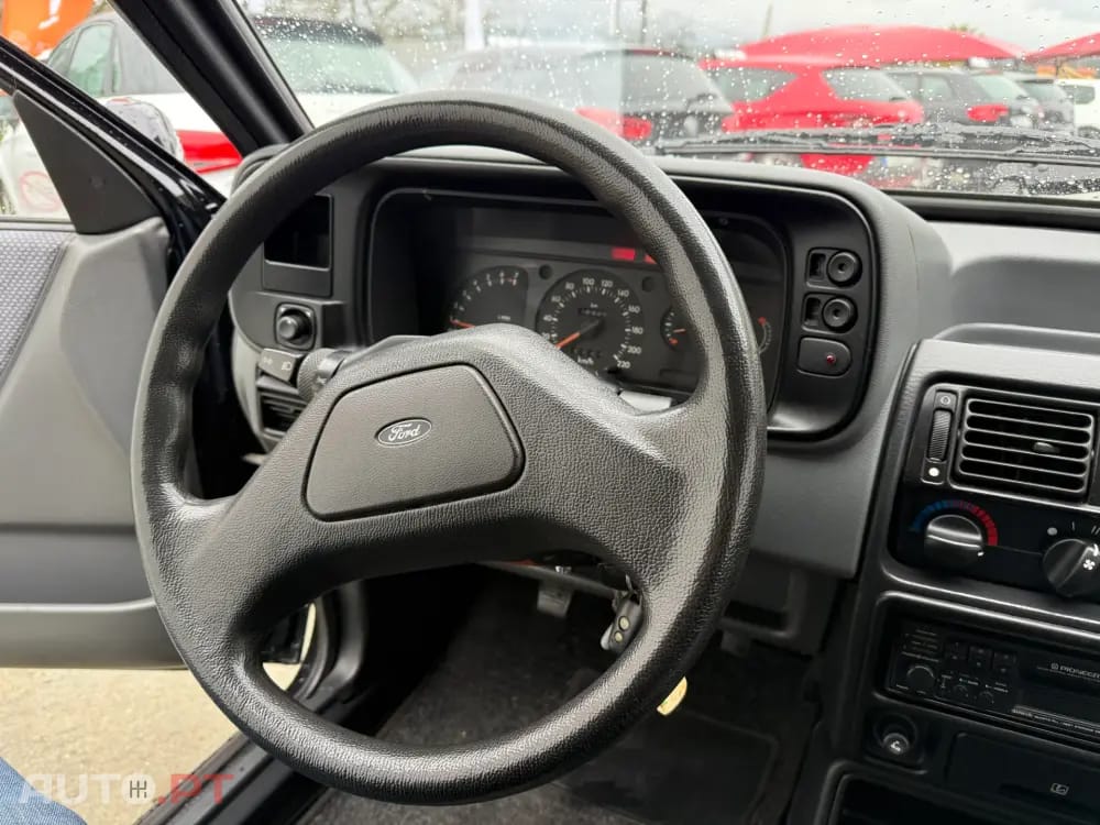 Ford Escort Cabrio 1.4 Ghia