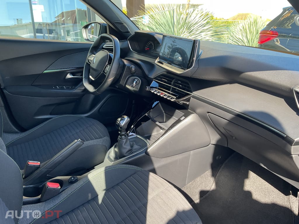 Peugeot 2008 1.2 PureTech Active Pack