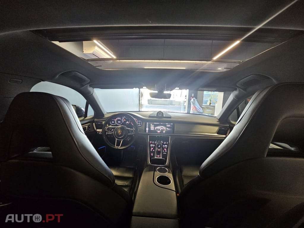 Porsche Panamera 4 E-Hybrid