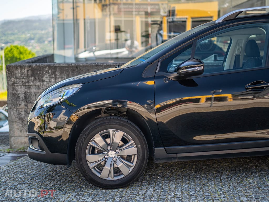 Peugeot 2008 1.2 PureTech Style