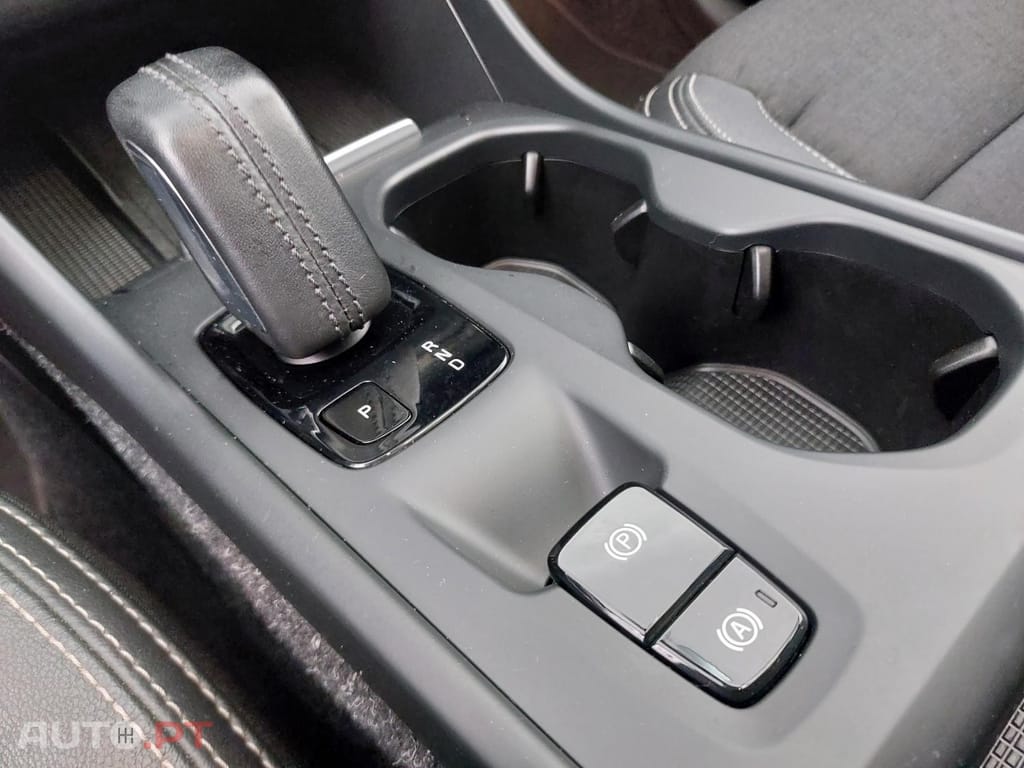 Volvo XC40 1.5 T5 PHEV Momentum Plus