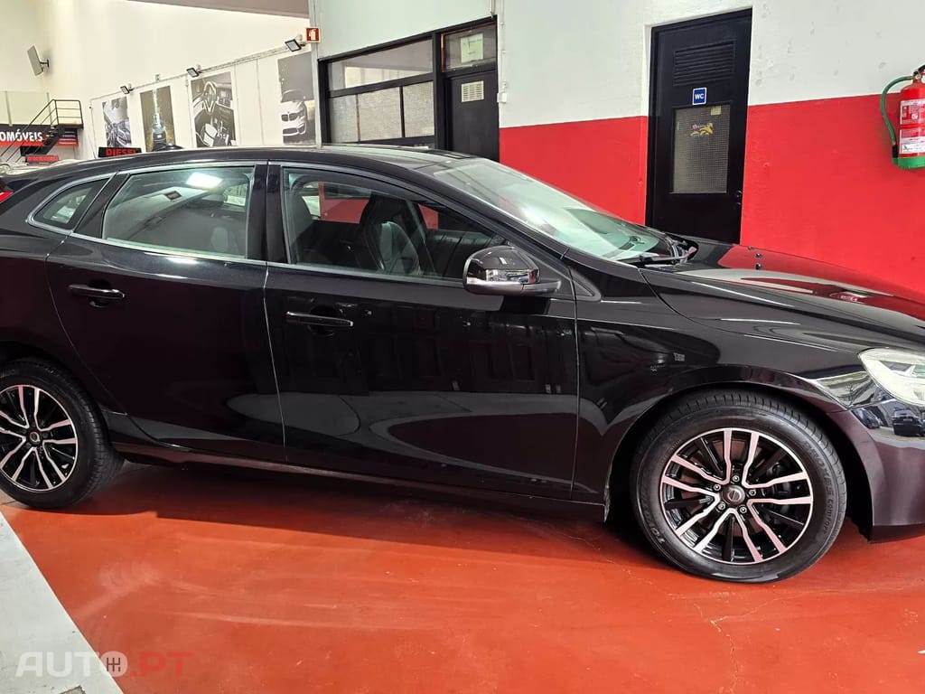 Volvo V40 2.0 D3 Momentum