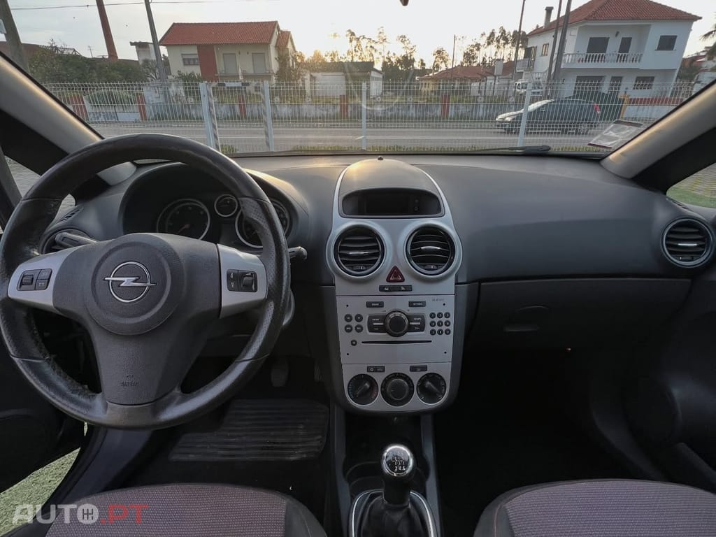 Opel Corsa Opel Corsa a Gasóleo (2006) | Super Económico | Revisão Feita