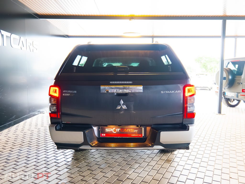 Mitsubishi L200 2.3 DI-D Strakar CD Intense 4WD