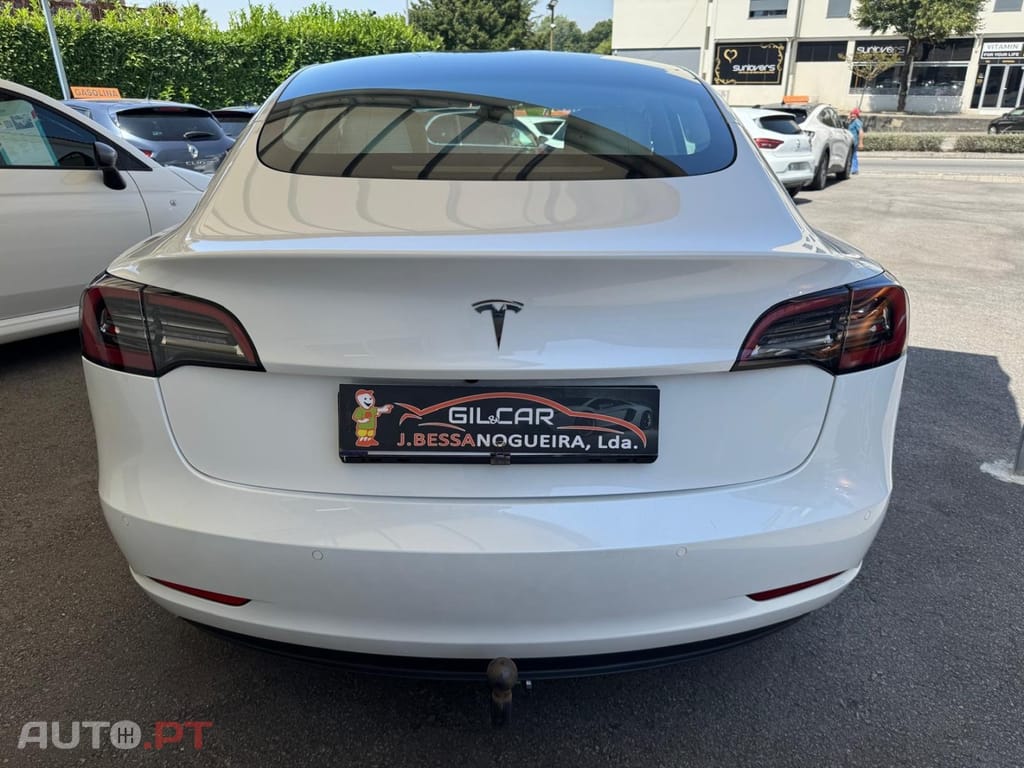 Tesla Model 3 Standard Range Plus RWD