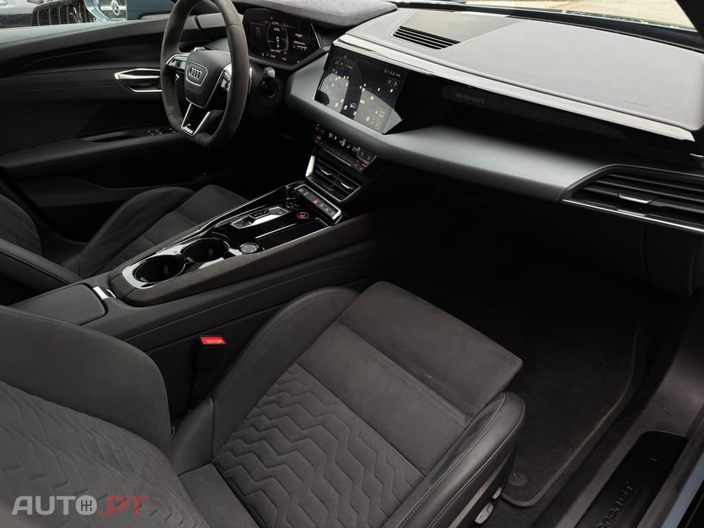 Audi E-Tron GT quattro
