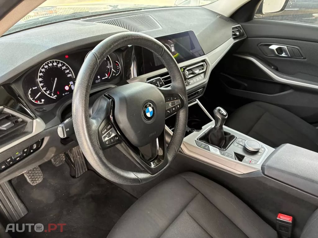 BMW 318 d Essence