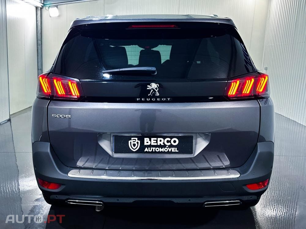 Peugeot 5008 Hybrid 136 E-DCS6