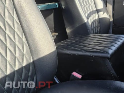 Land Rover Defender 90 SW 2.4 CRD S