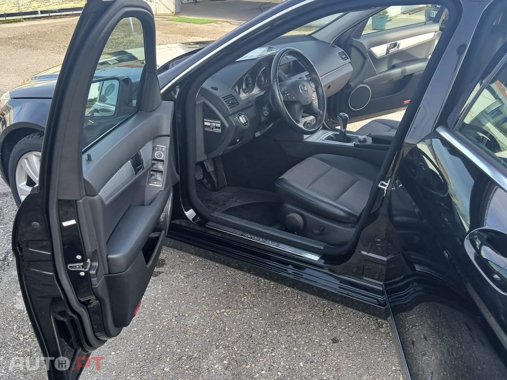 Mercedes-Benz C 220 CDi Classic BlueEfficiency