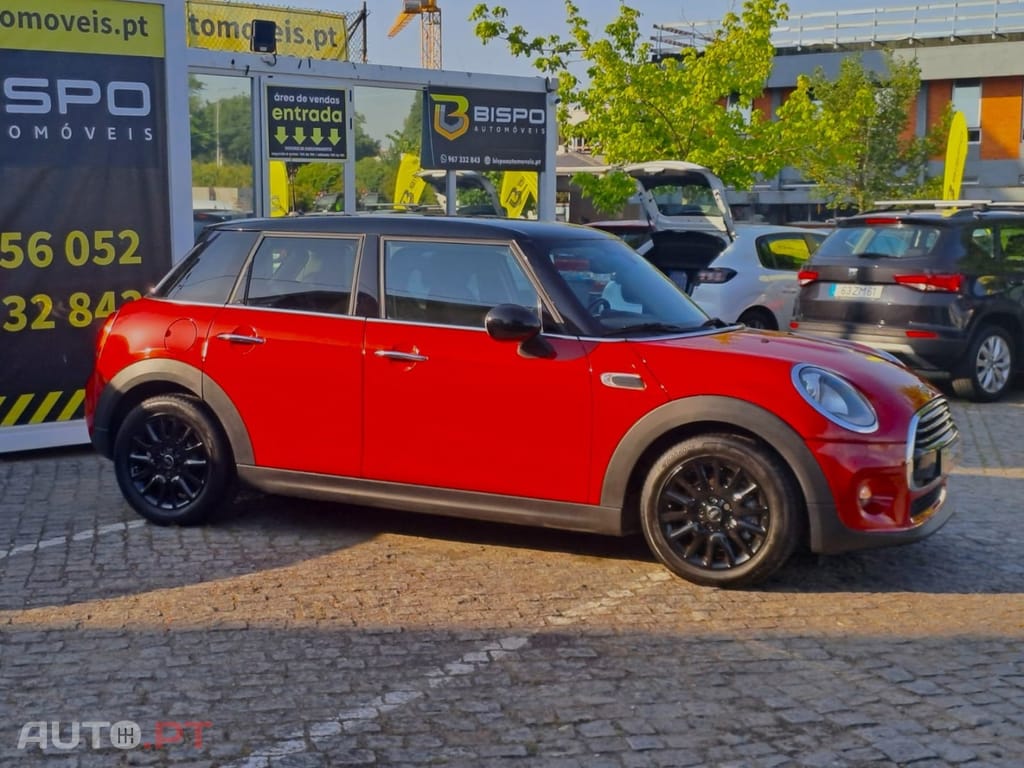 MINI Cooper Cooper D
