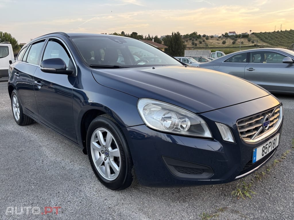 Volvo V60 D2 Momentum