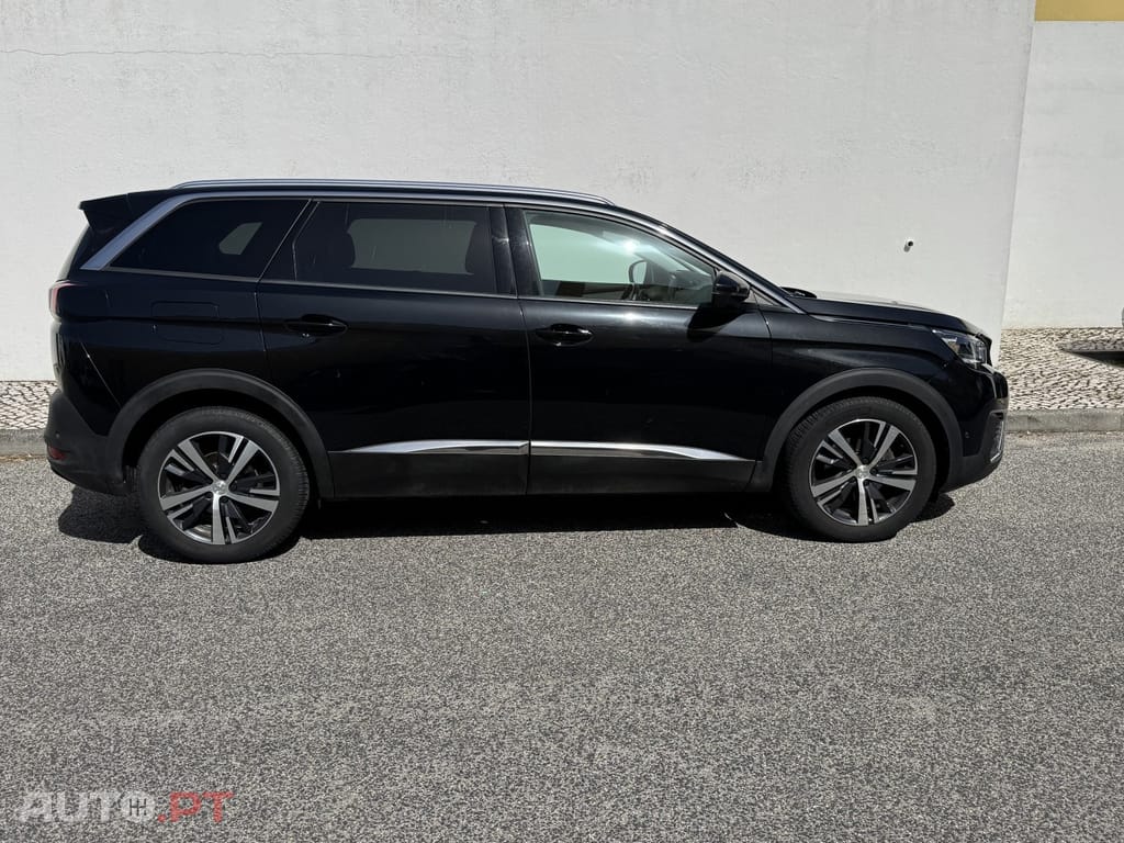 Peugeot 5008 1.2 PureTech Allure Pack