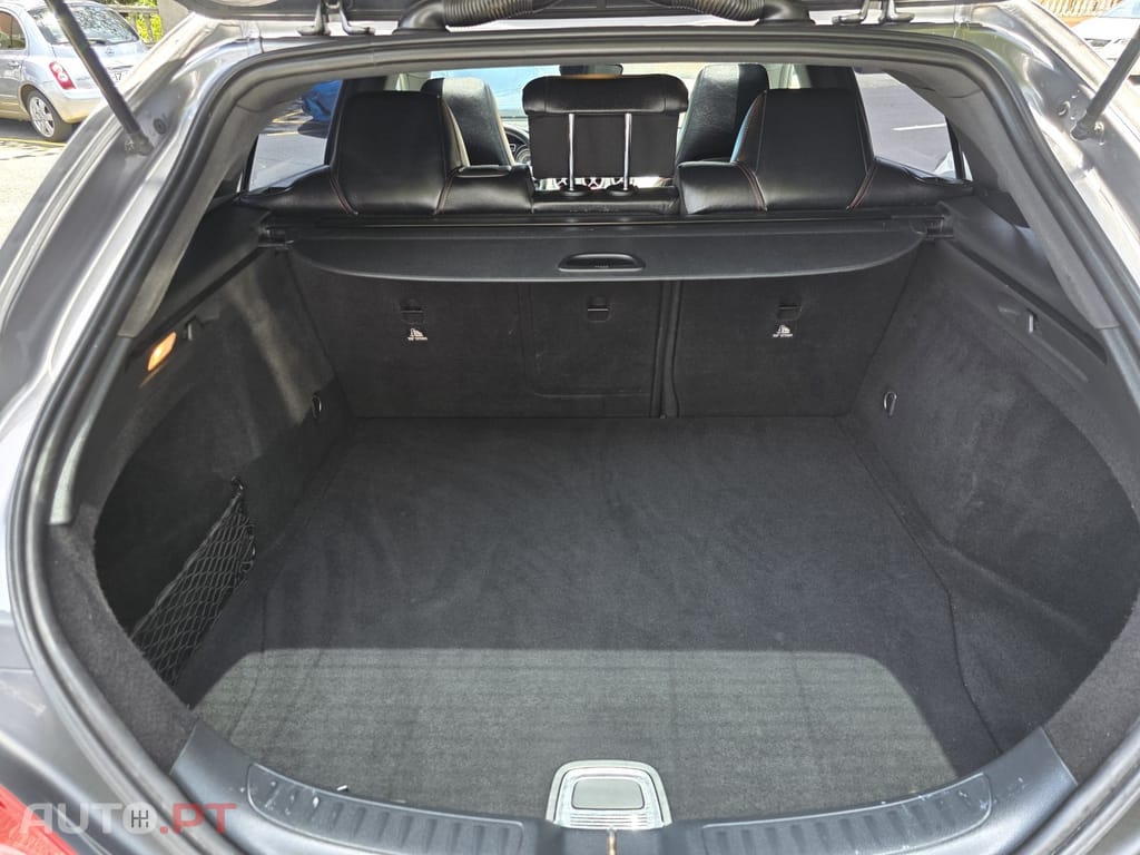 Mercedes-Benz CLA 200 d Shooting Brake AMG Line