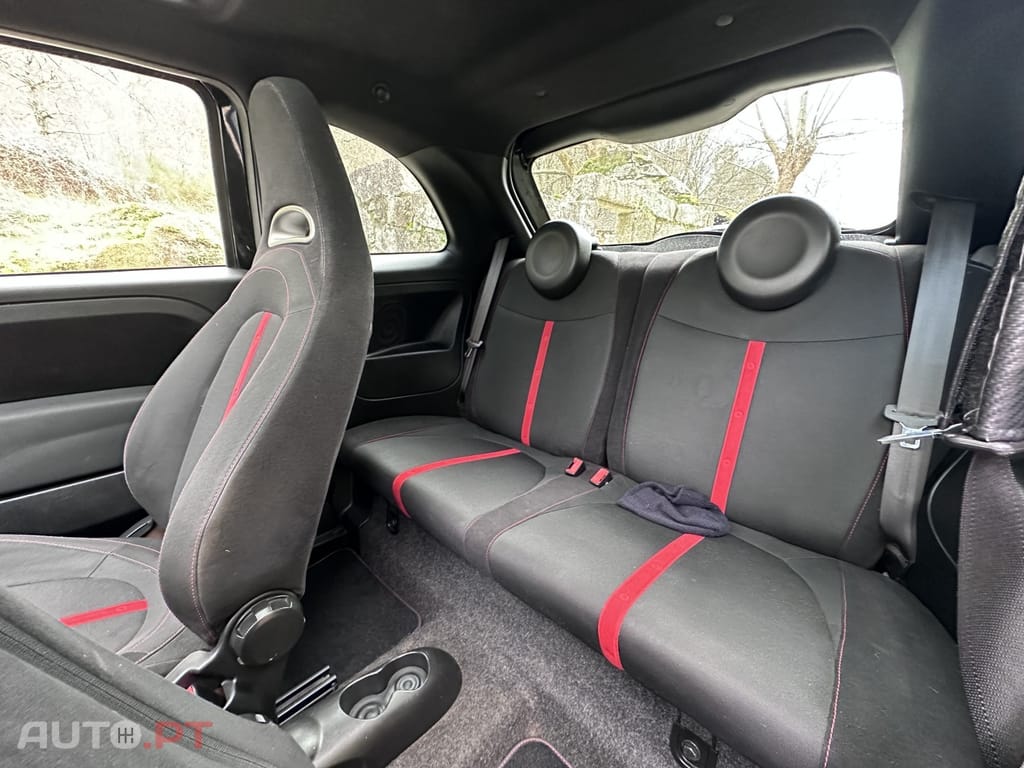 Abarth 500 1.4 T-Jet Competizione
