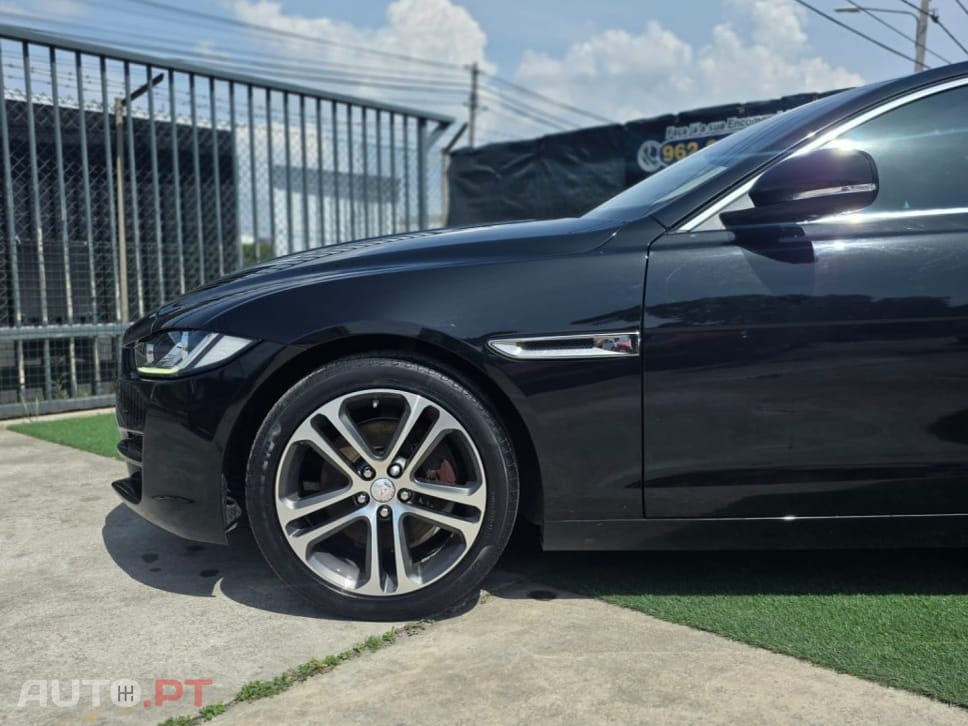 Jaguar XE 2.0 D Prestige
