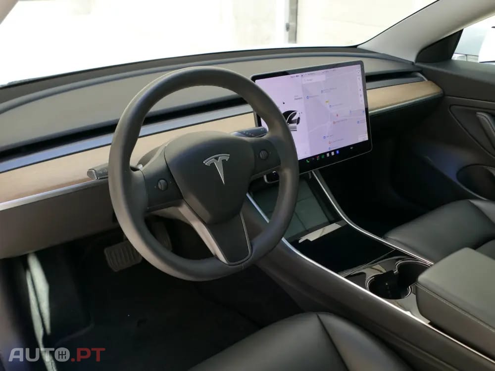 Tesla Model 3 Standard Range Plus RWD