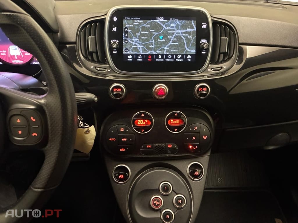Abarth 595C 1.4 T-Jet Scorpioneoro