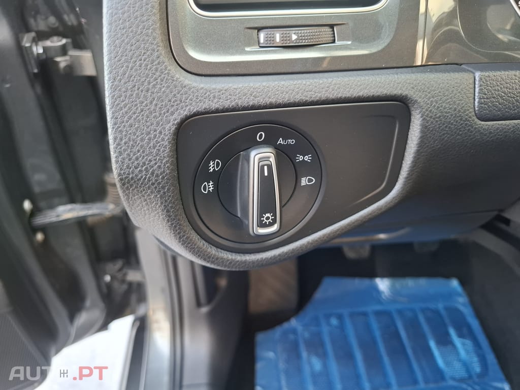 Volkswagen Golf Variant 1.6 TDi Confortline — fotografia 18