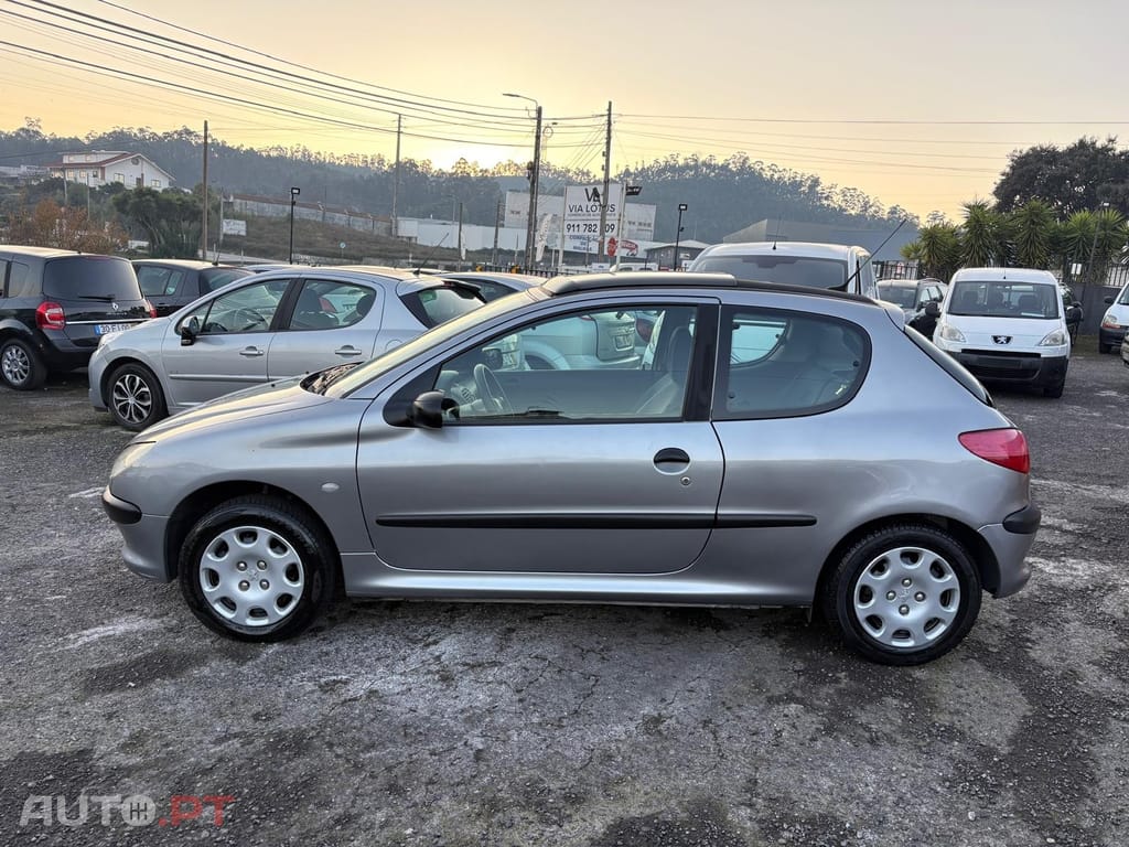 Peugeot 206 1.1 Color Line