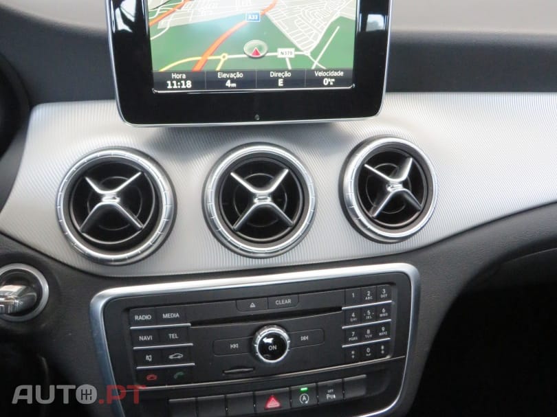 Mercedes-Benz CLA 180 180 D