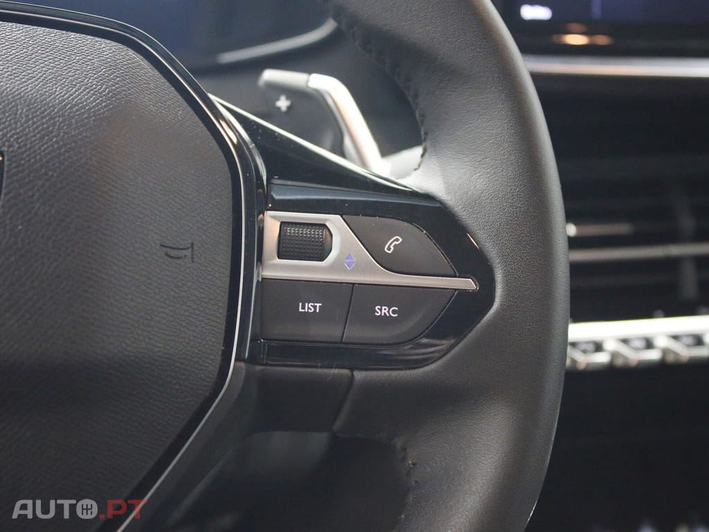 Peugeot 208 1.2 Hybrid Allure e-DCS6