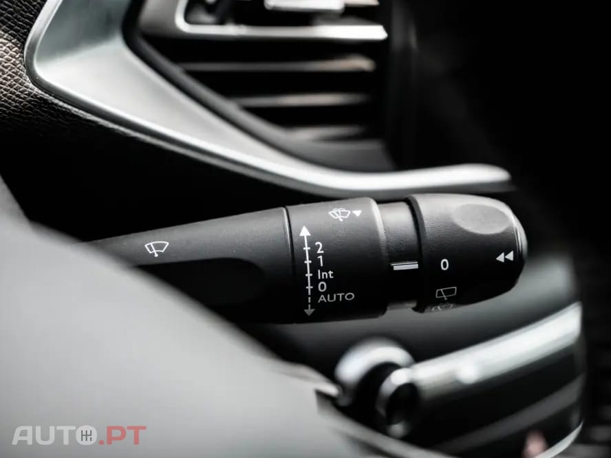 Peugeot 308 1.5 BlueHDi Business Line