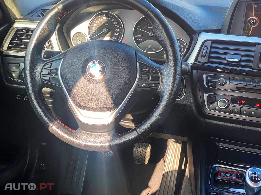 BMW 318 d Touring Line Sport