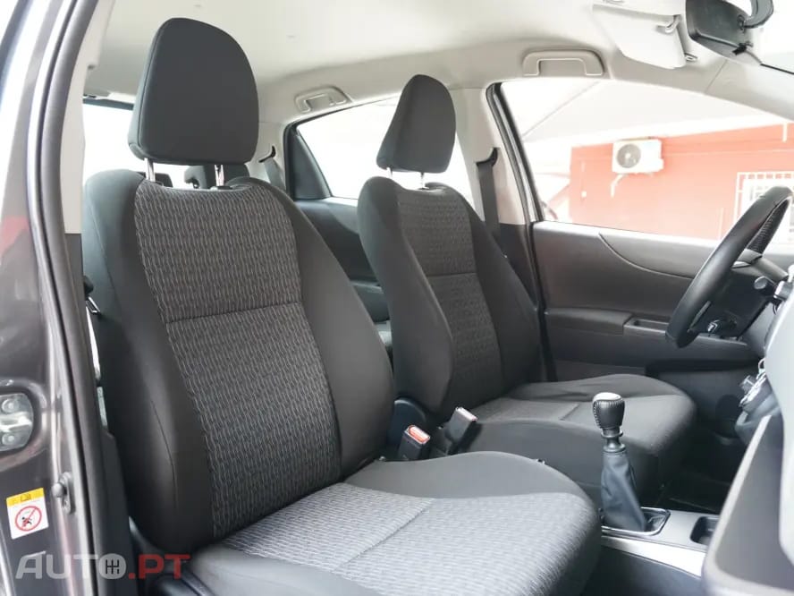 Toyota Yaris 1.4 D-4D ACtive+AC 99g
