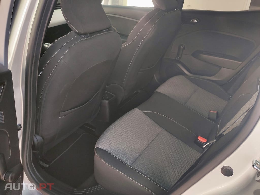 Renault Clio 1.0 TCe Limited Bi-Fuel — fotografia 7