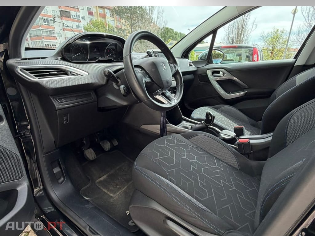 Peugeot 2008 1.2 PureTech Style
