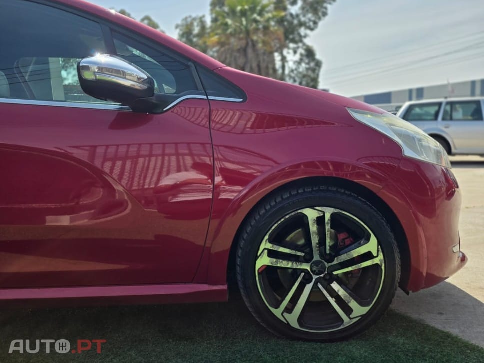Peugeot 208 1.6 THP GTi