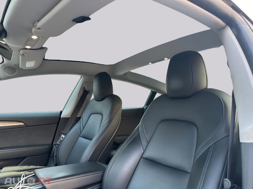 Tesla Model 3 RWD I.V.A DEDUTIVEL