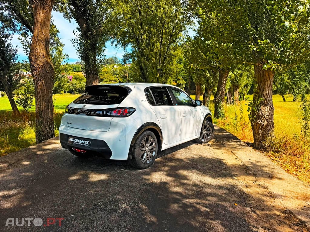 Peugeot E-208 50 kWh Style