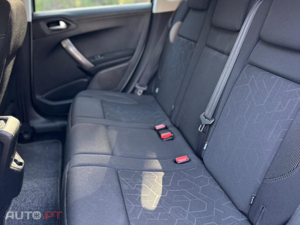 Peugeot 2008 1.2 PureTech Allure