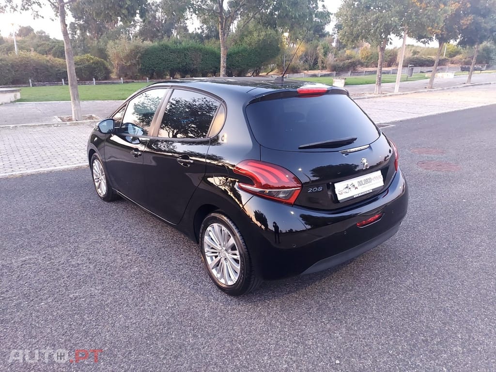 Peugeot 208 1.6 BlueHDi Style