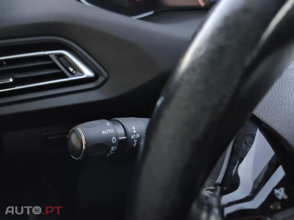 Peugeot 308 SW 1.5 BlueHDi Allure EAT8