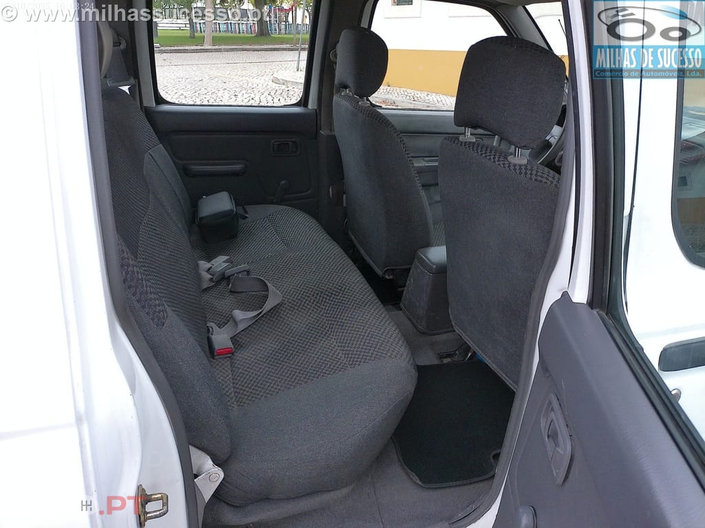 Nissan Navara D22 2.5D 4x2 C/D 5 Lug