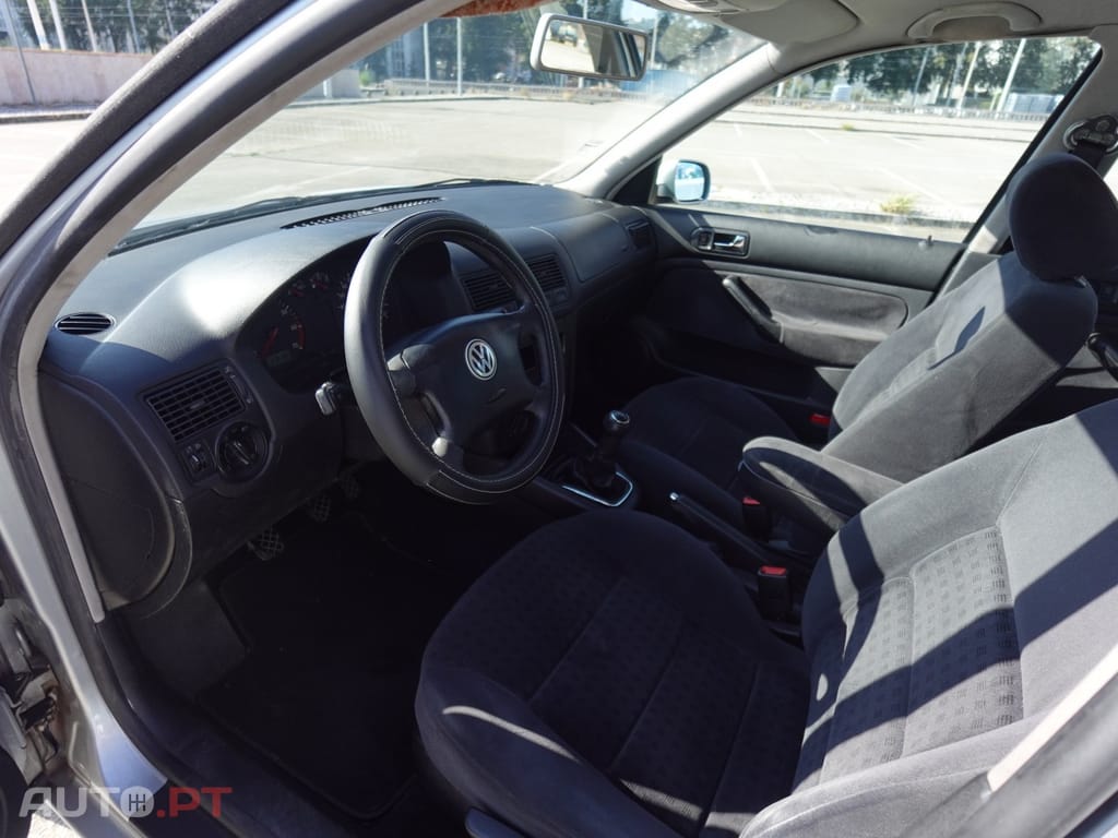 Volkswagen Golf 1.4i Confortline