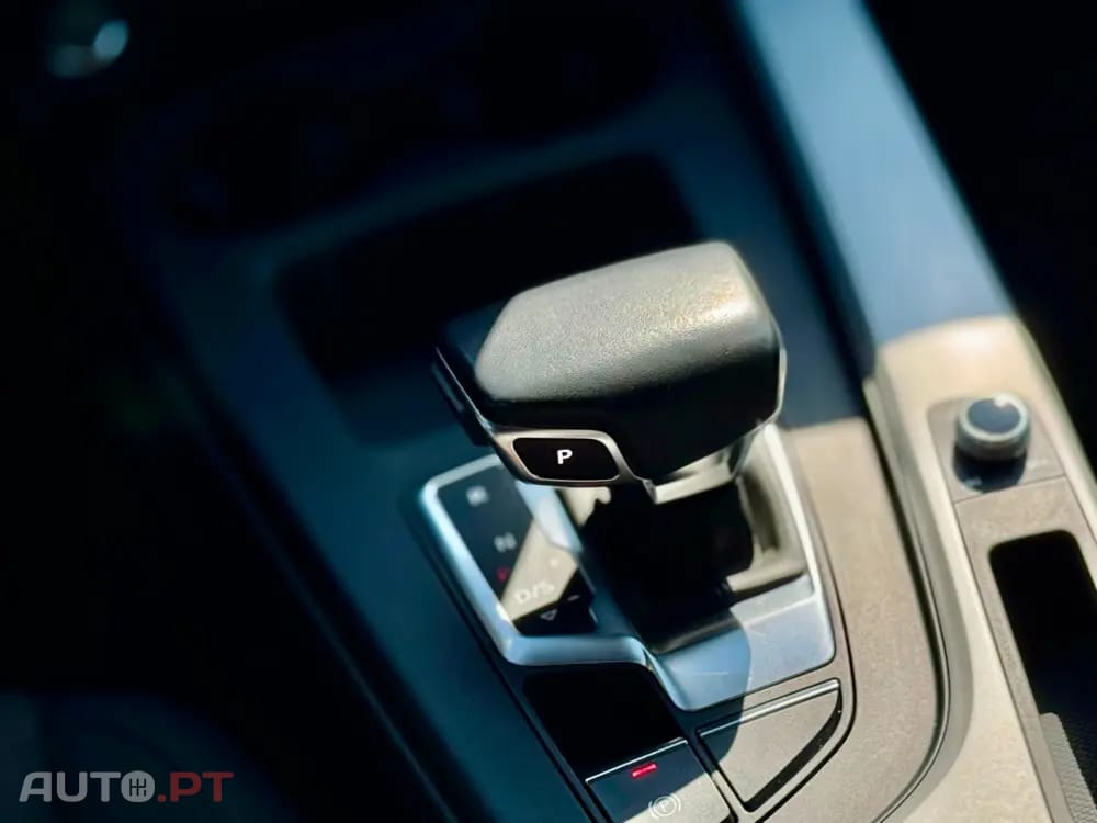 Audi A4 2.0 TDI multitronic Business Line