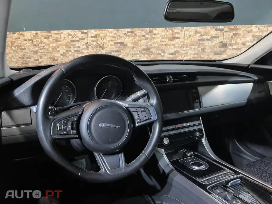 Jaguar XF 2.0 D
