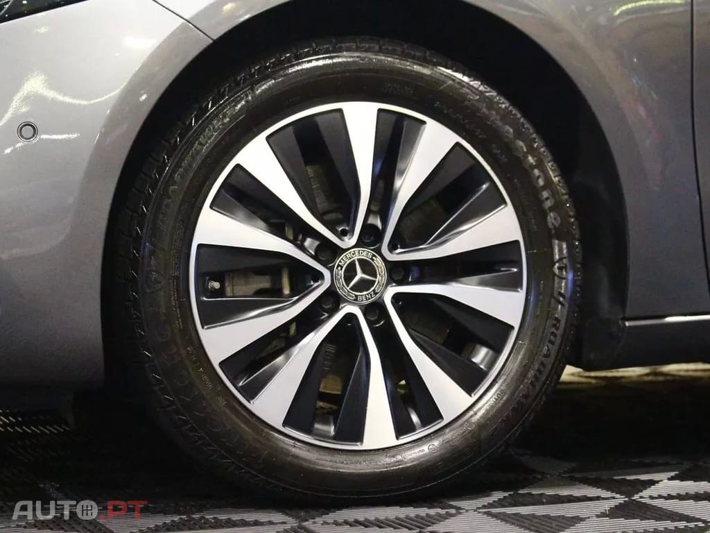 Mercedes-Benz A 250 e Progressive