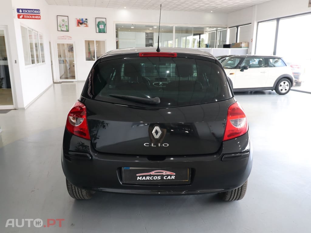 Renault Clio 1.5 dCi — fotografia 6