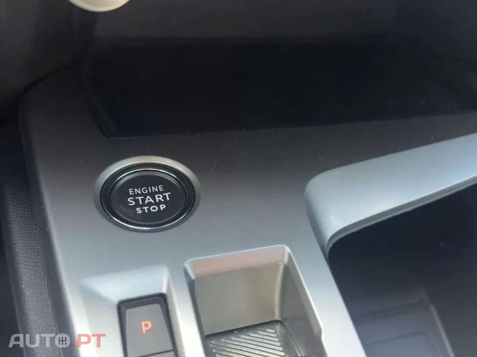 Peugeot 308 1.2 Hybrid Style e-DCS6 — fotografia 14