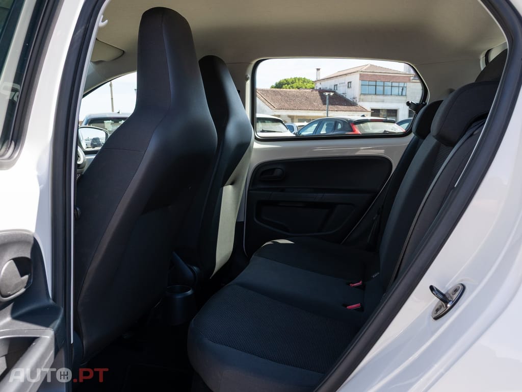 Volkswagen Up! 1.0 Take