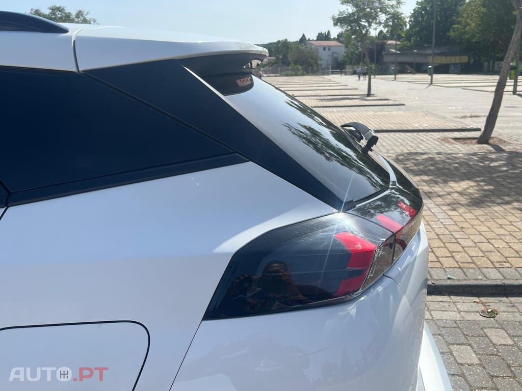 Peugeot 2008 1.2 PureTech Allure